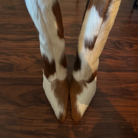 Schutz Raffaela Cow Boots - Size 10 - Picture 5 of 10